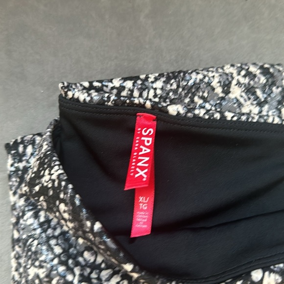 Snake print spanx leggings - Picture 9 of 10